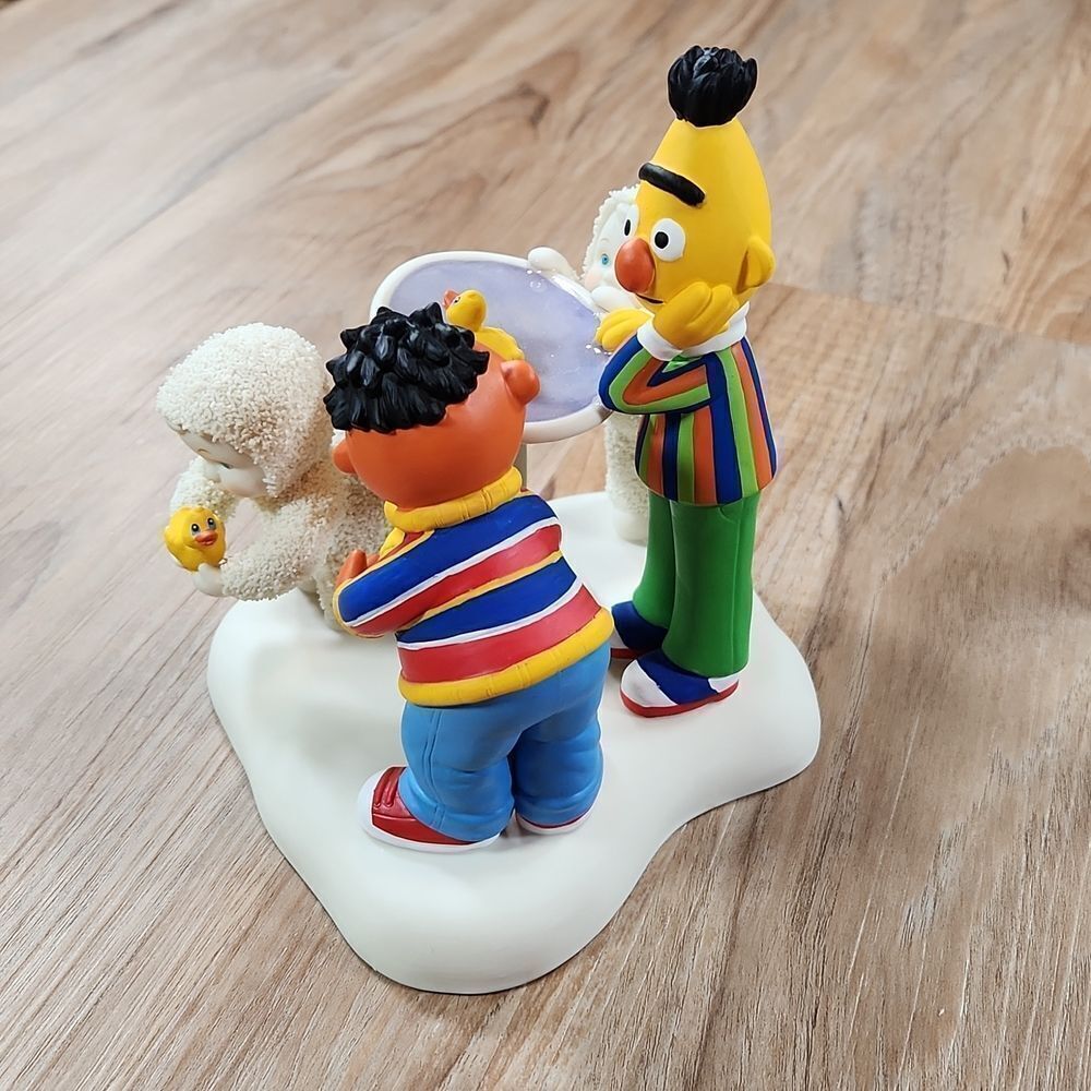 💜NIB Department 56 Snowbabies Sesame Street "Rubber Duckie Have Some Fun" - Picture 6 of 16